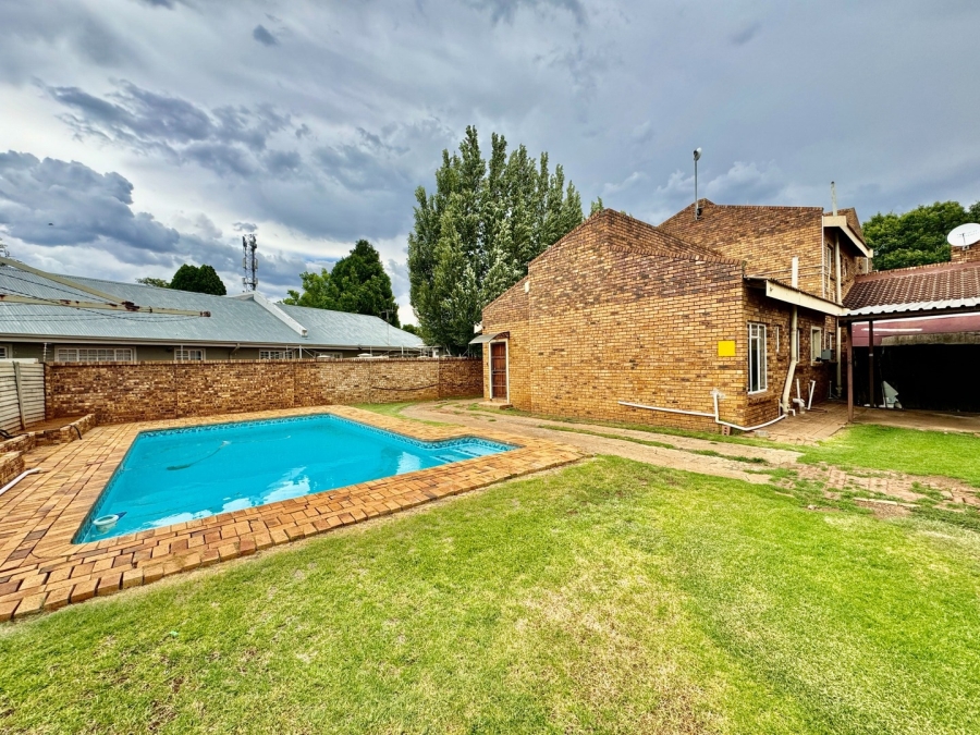 13 Bedroom Property for Sale in Die Bult North West